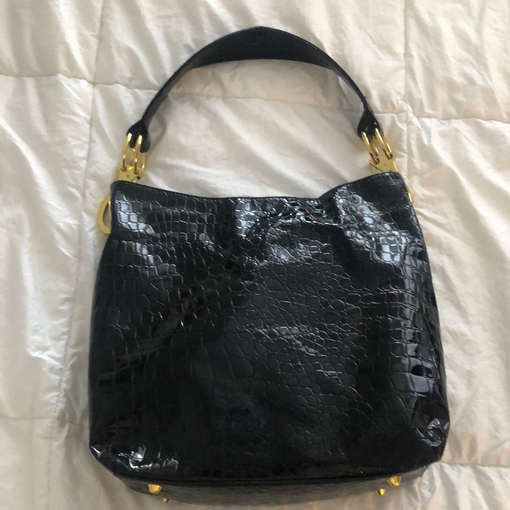 Medium size bad black and new!